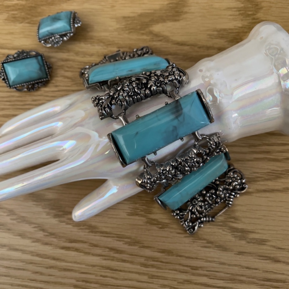 MID CENTURY VINTAGE PANEL BRACELET W/CLIP EARRINGS AQUA FAUX TURQUOISE